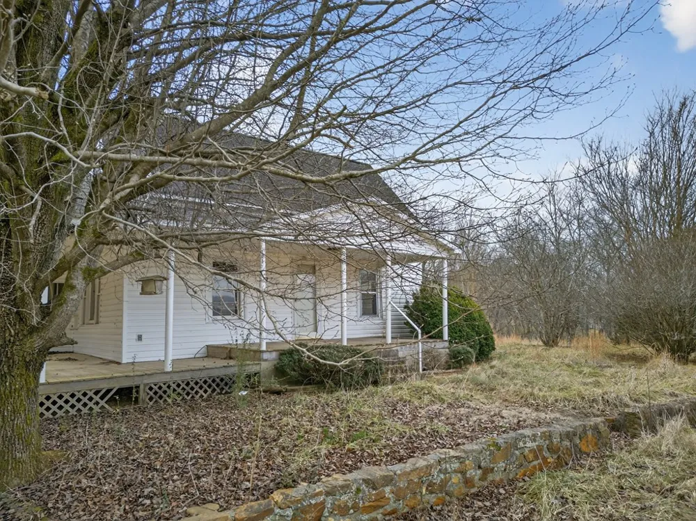 1917 Fairview Road Andrews, NC 28901