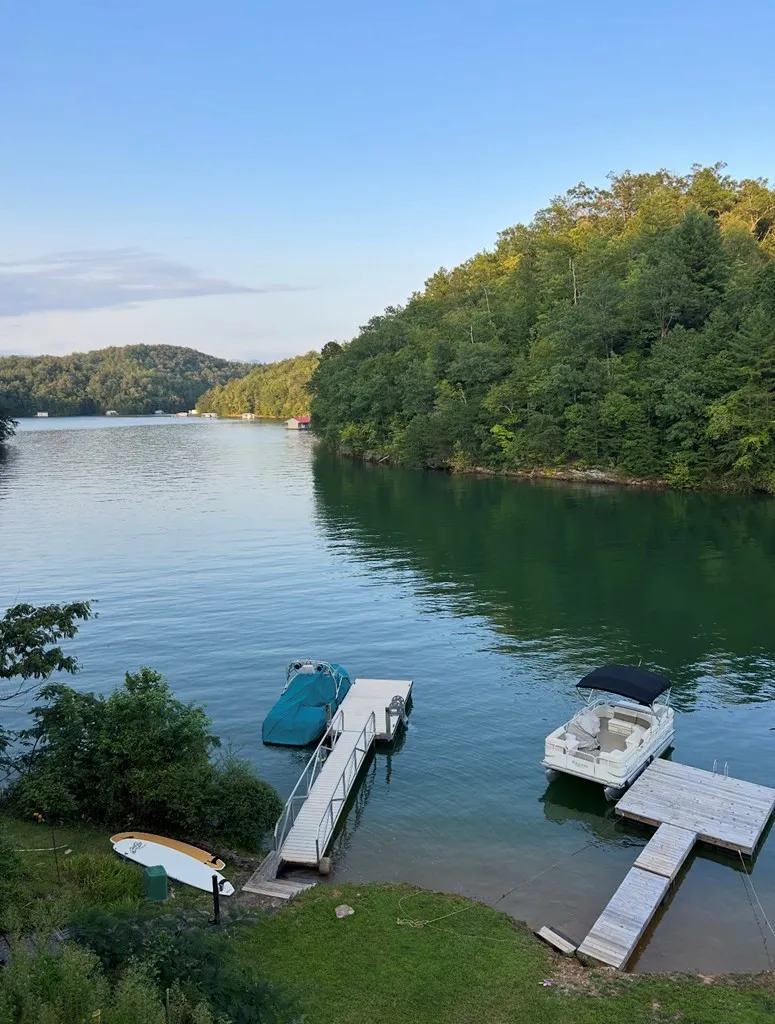 238 Lakeview Drive Almond, NC 28702