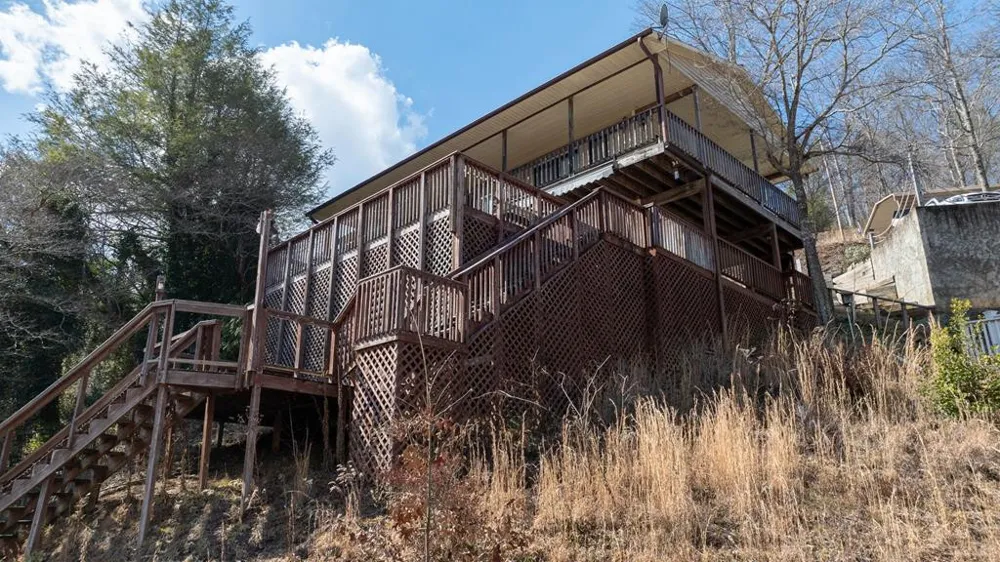 238 Lakeview Drive Almond, NC 28702
