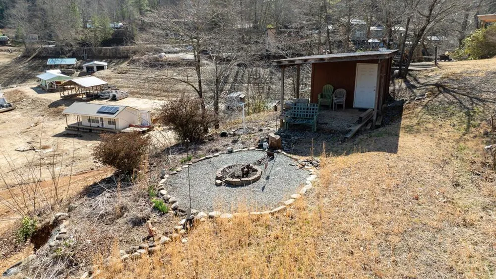 238 Lakeview Drive Almond, NC 28702