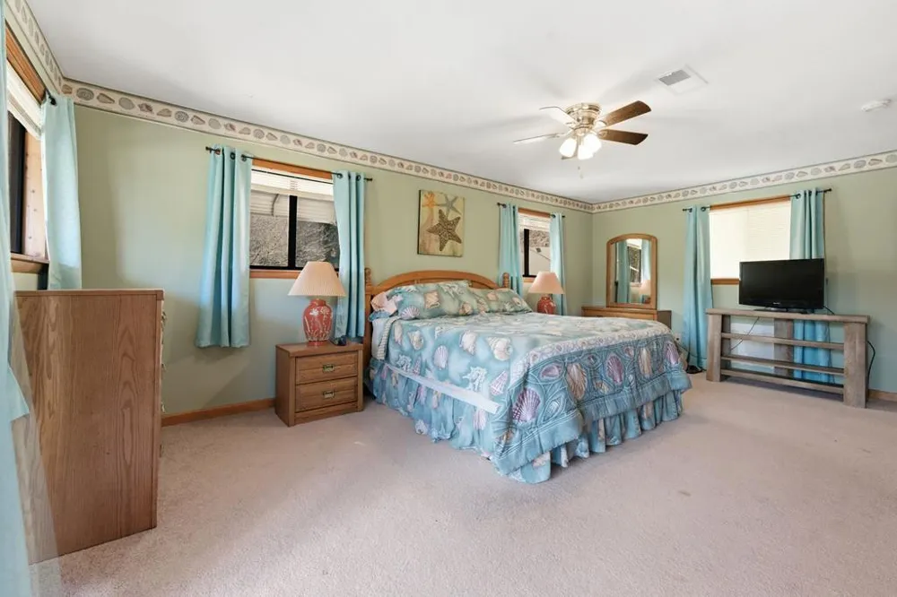 238 Lakeview Drive Almond, NC 28702