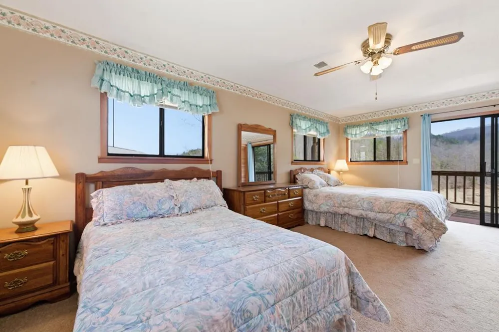238 Lakeview Drive Almond, NC 28702