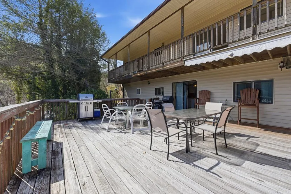 238 Lakeview Drive Almond, NC 28702