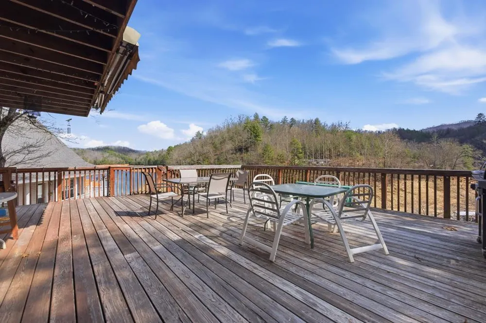 238 Lakeview Drive Almond, NC 28702