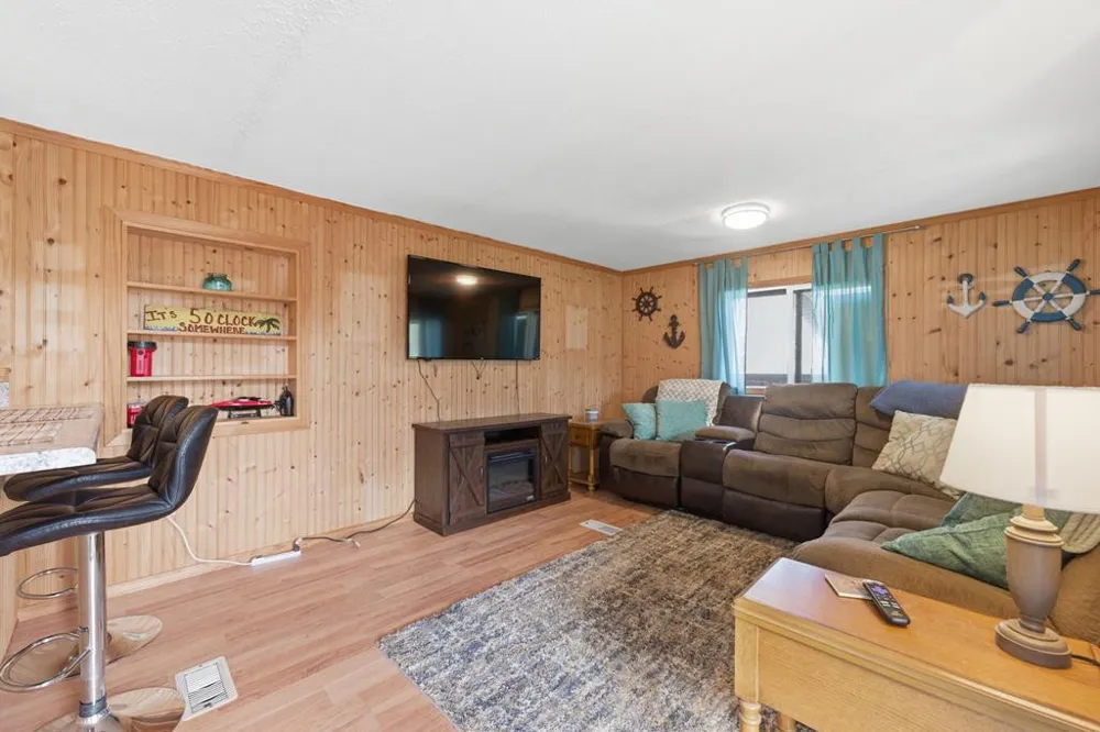 238 Lakeview Drive Almond, NC 28702