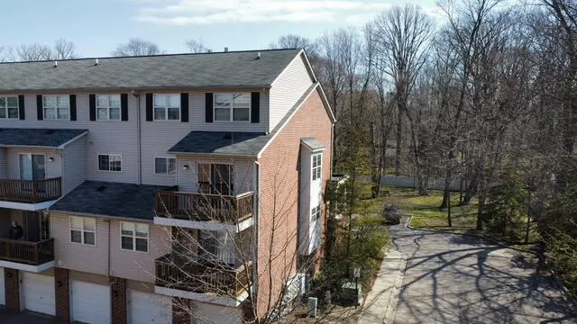 16874 Farmington Road Livonia City, MI 48154