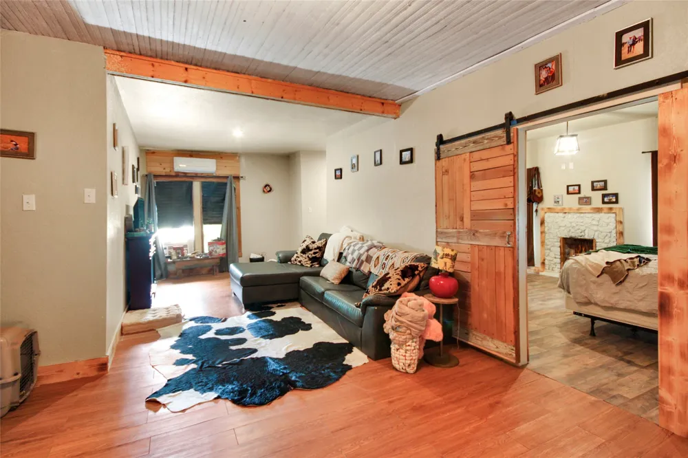 334 Knox Street Jacksboro, TX 76458
