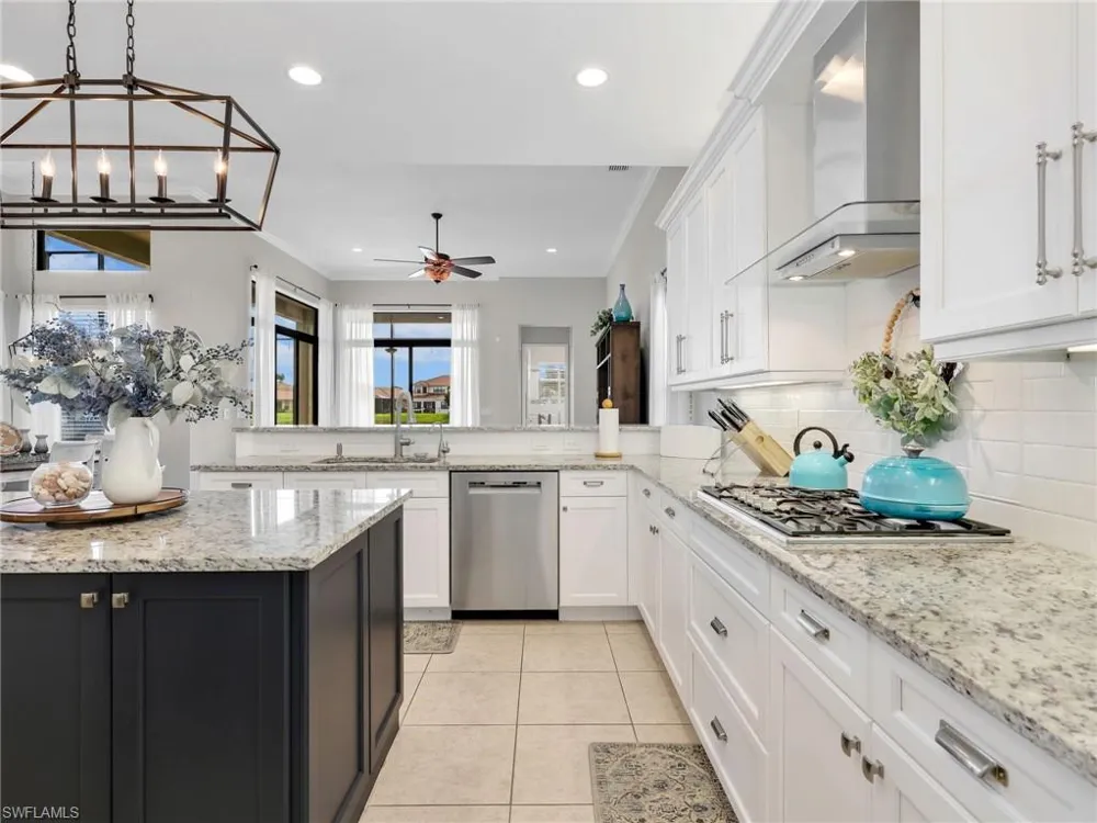 2756 Crystal Way Naples, FL 34119