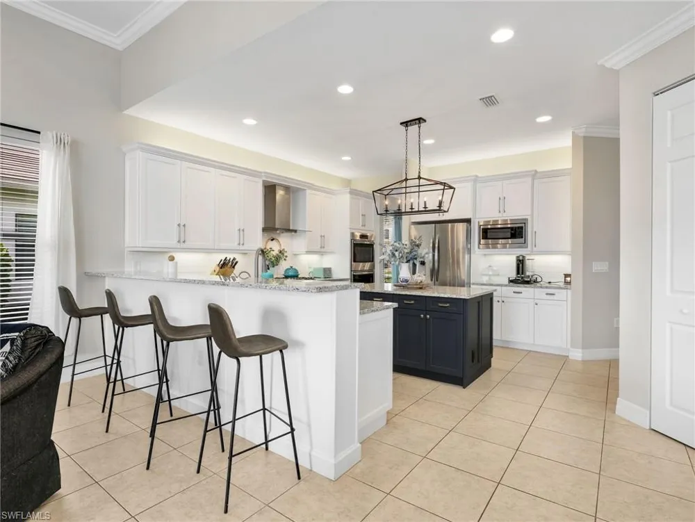 2756 Crystal Way Naples, FL 34119