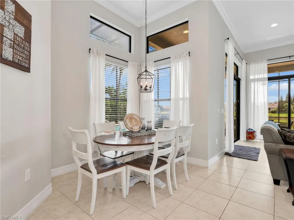 2756 Crystal Way Naples, FL 34119