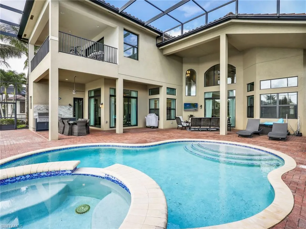 2756 Crystal Way Naples, FL 34119