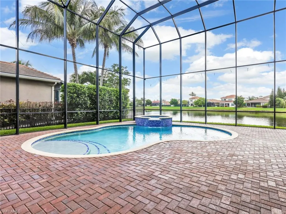 2756 Crystal Way Naples, FL 34119