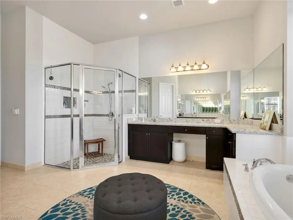 2756 Crystal Way Naples, FL 34119