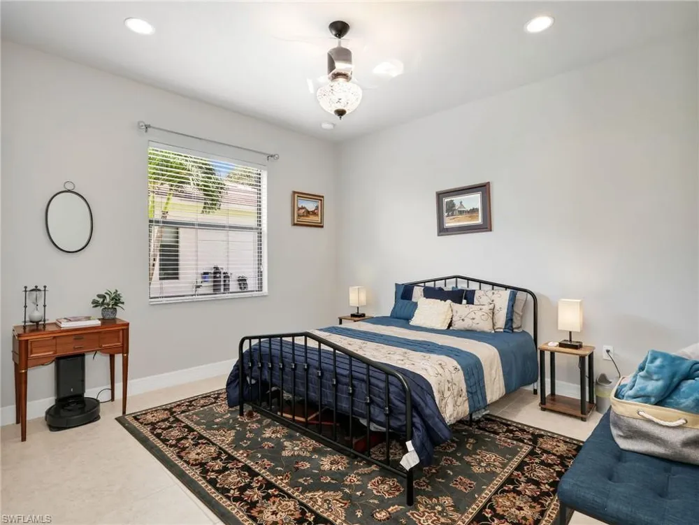 2756 Crystal Way Naples, FL 34119