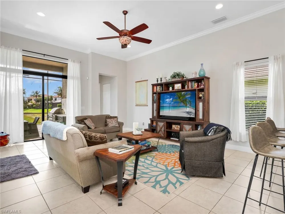 2756 Crystal Way Naples, FL 34119