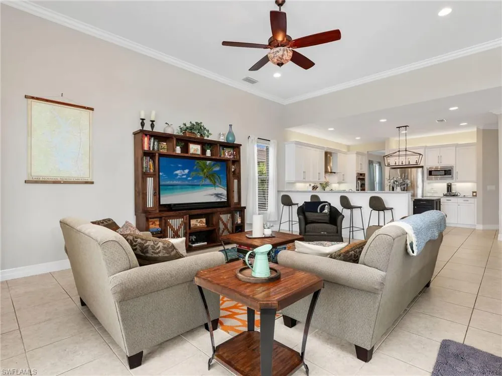 2756 Crystal Way Naples, FL 34119