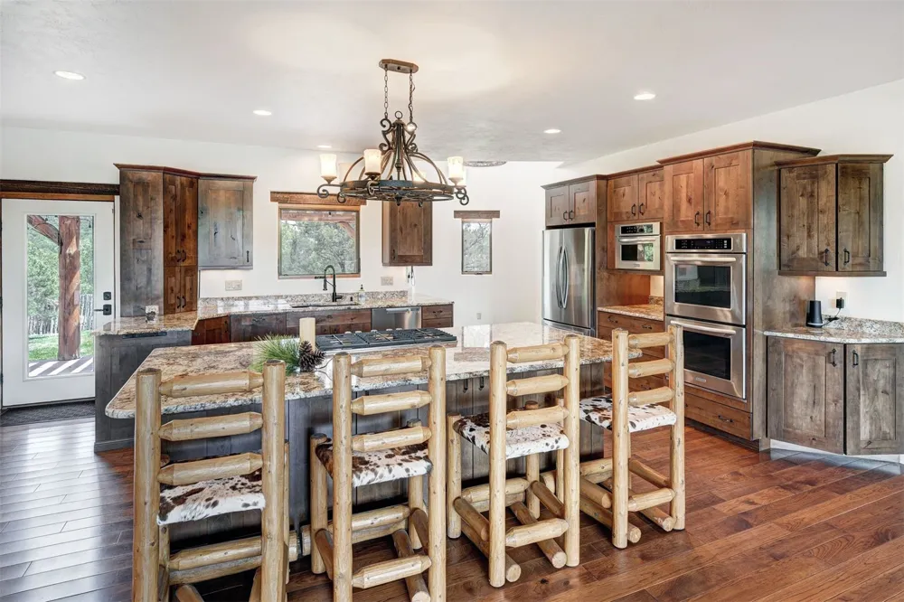 1328 Round Up Road Westcliffe, CO 81252