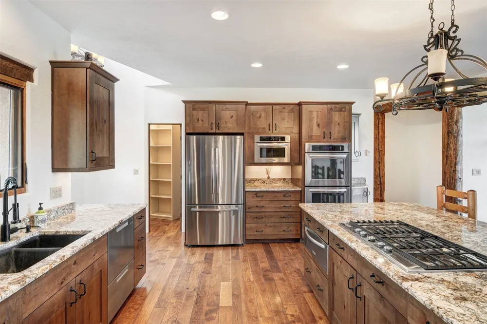 1328 Round Up Road Westcliffe, CO 81252