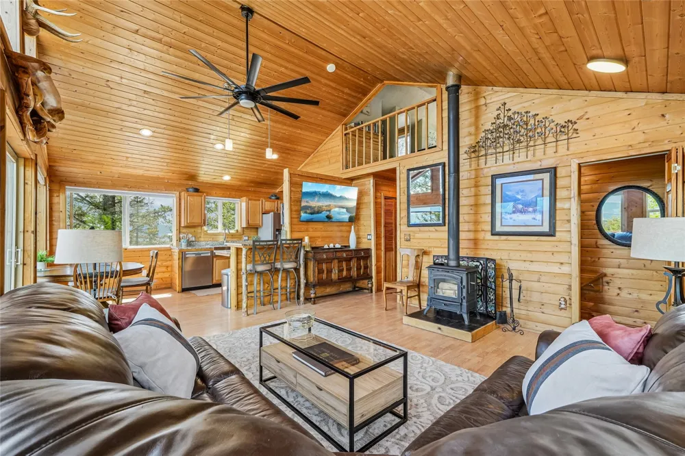 71 Red Cloud Drive Jefferson, CO 80432