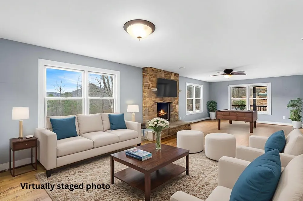 202 Bell Orchard Drive Hayesville, NC 28904