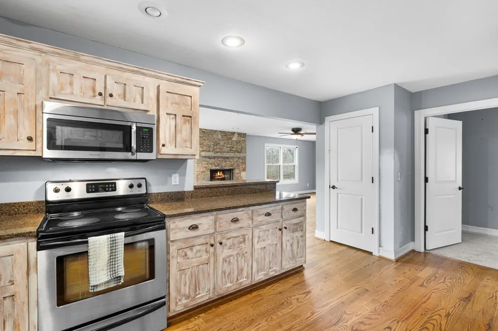 202 Bell Orchard Drive Hayesville, NC 28904