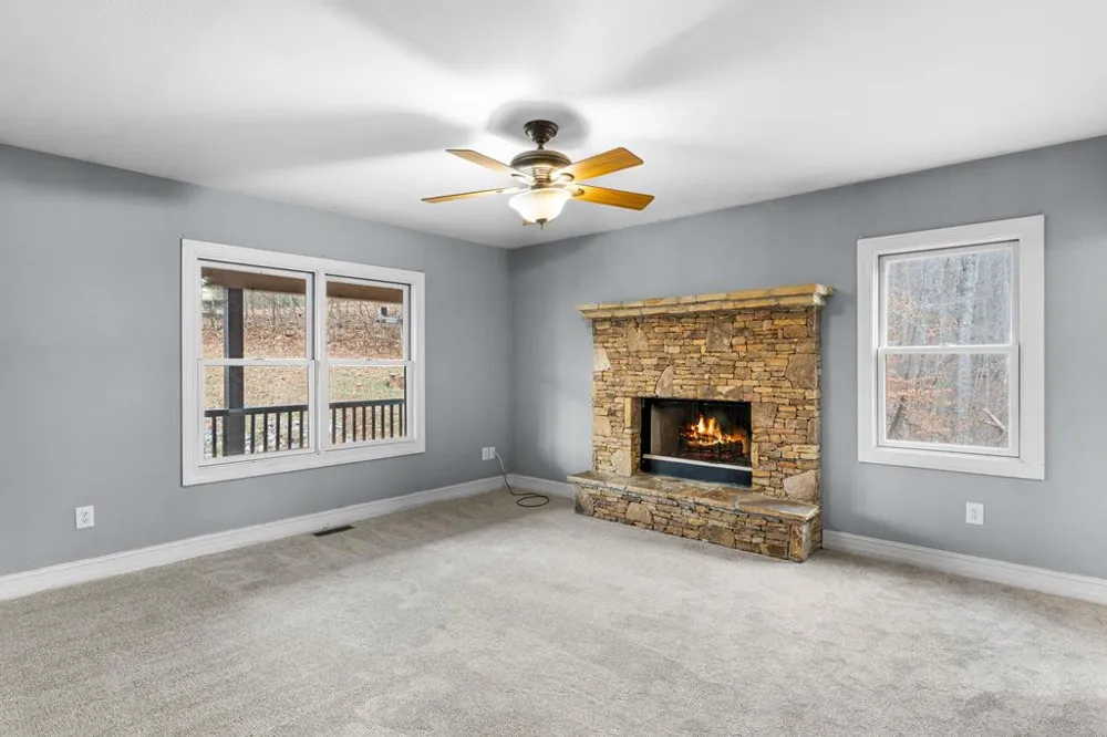 202 Bell Orchard Drive Hayesville, NC 28904