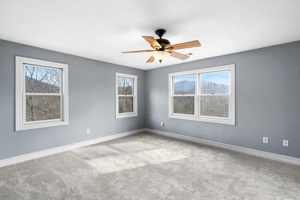 202 Bell Orchard Drive Hayesville, NC 28904
