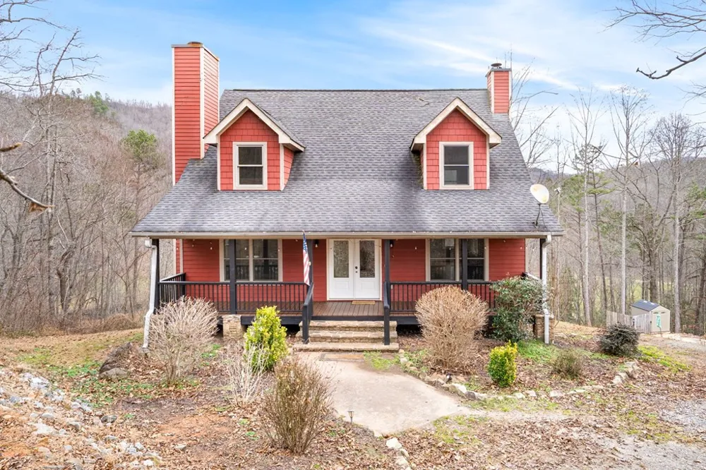 202 Bell Orchard Drive Hayesville, NC 28904