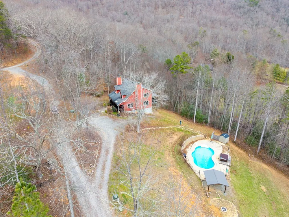 202 Bell Orchard Drive Hayesville, NC 28904