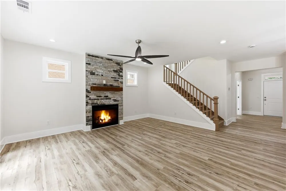 5851 Canterbury Way Clermont, GA 30527