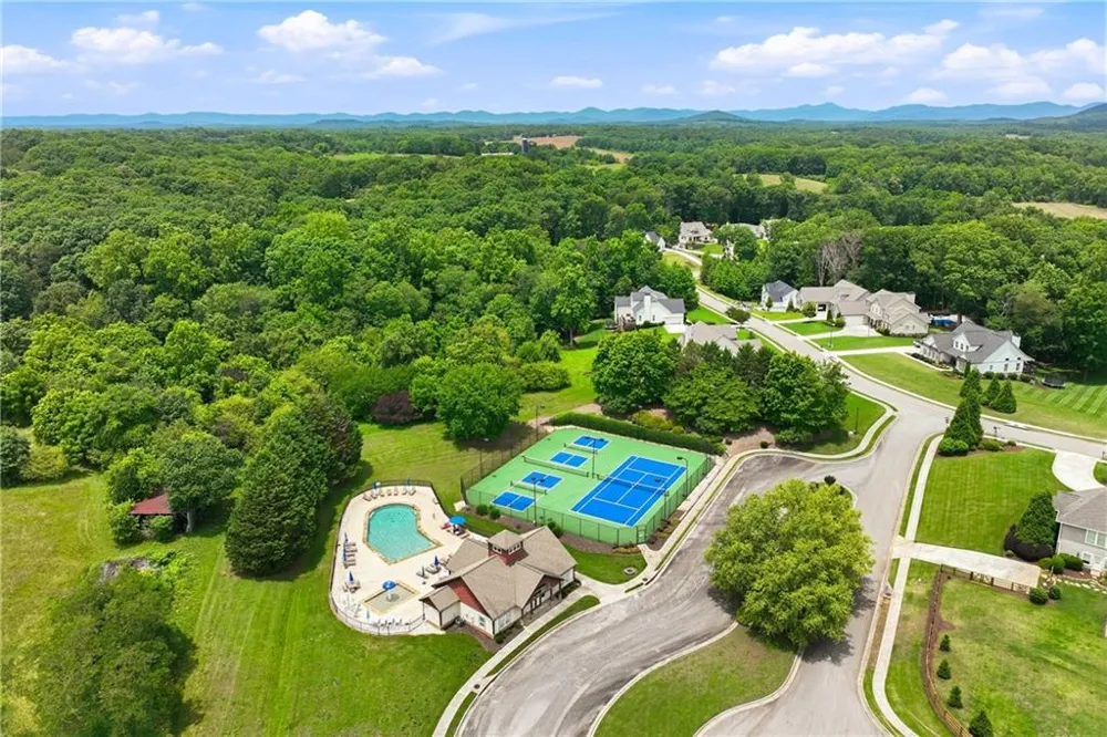 5851 Canterbury Way Clermont, GA 30527