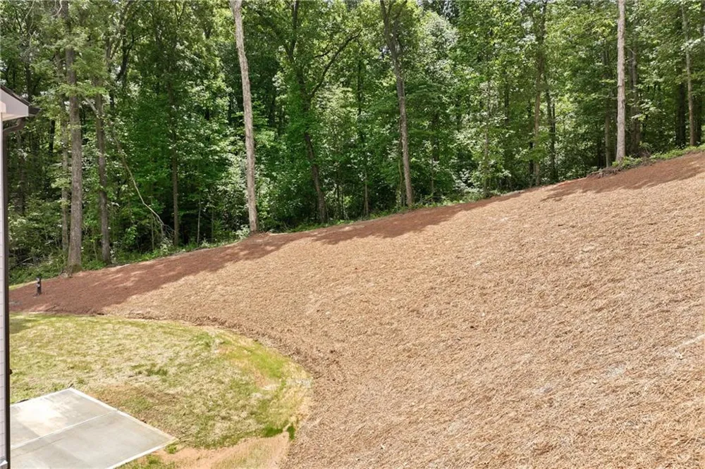 5851 Canterbury Way Clermont, GA 30527