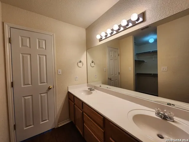 3014 Green Mountain Dr New Braunfels, TX 78130