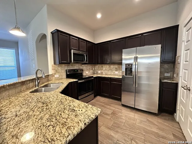 371 CREEKSIDE CURV New Braunfels, TX 78130