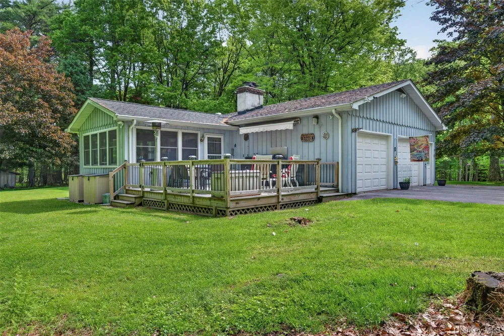 11 Fairway Drive Highland Lake, NY 12743