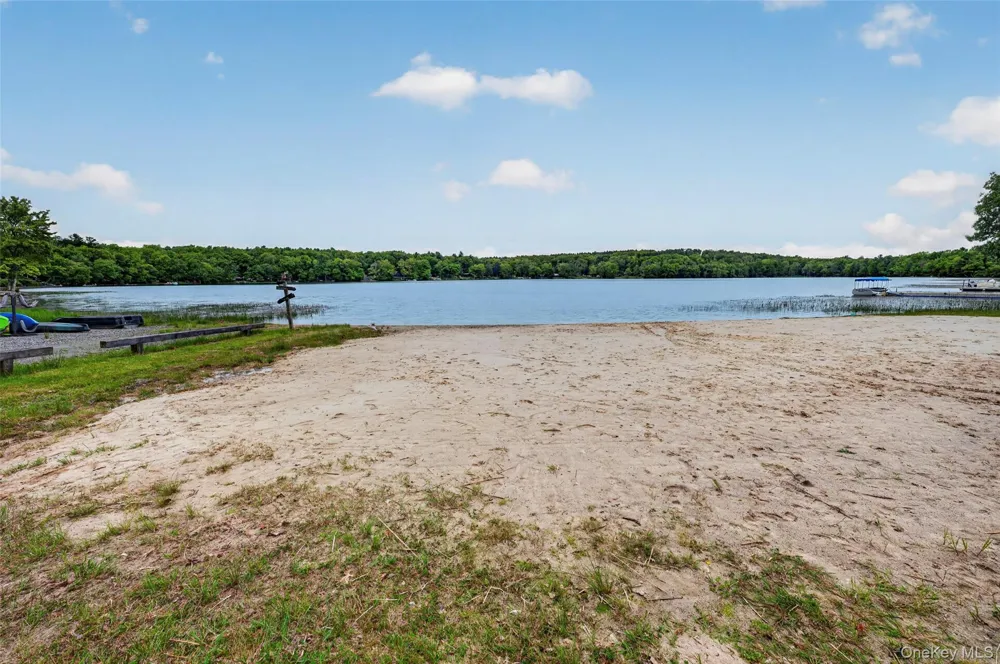 11 Fairway Drive Highland Lake, NY 12743
