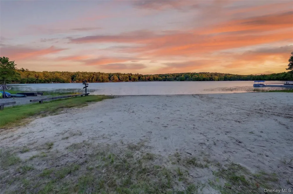 11 Fairway Drive Highland Lake, NY 12743