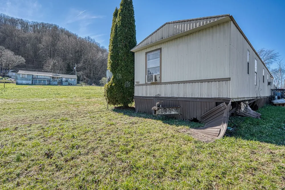 385 Aquone Andrews, NC 28901