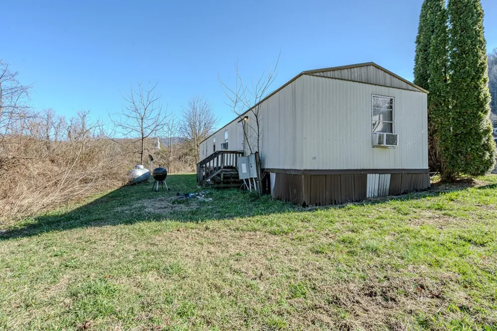 385 Aquone Andrews, NC 28901