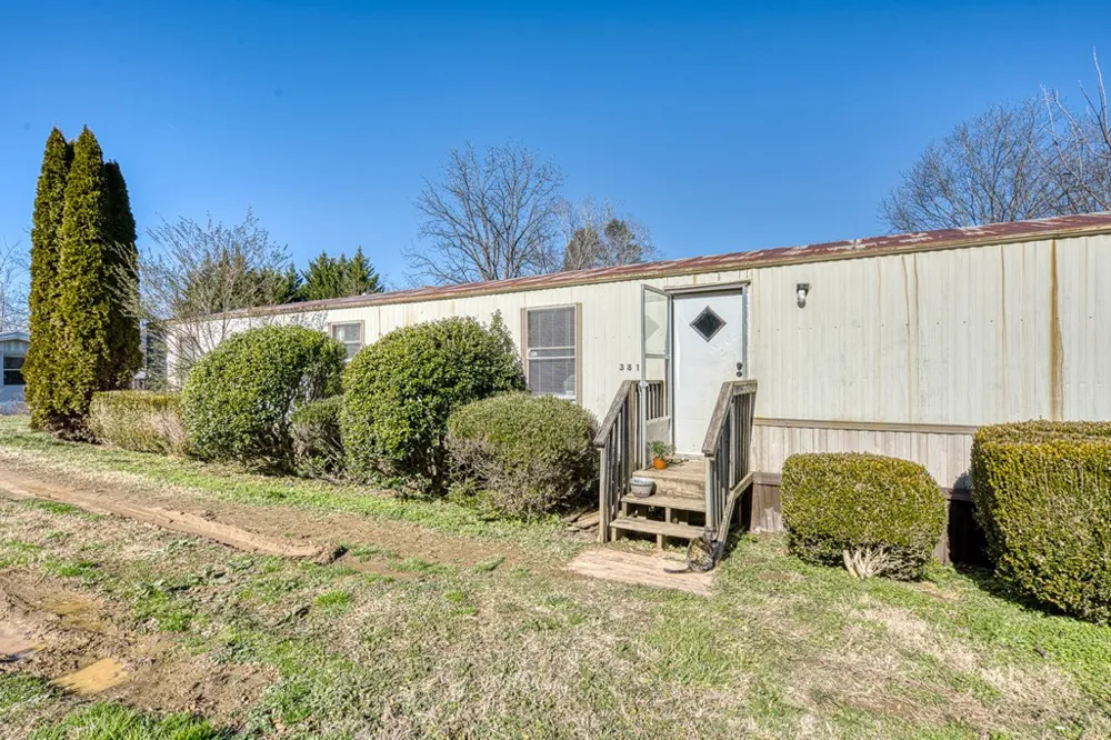 385 Aquone Andrews, NC 28901