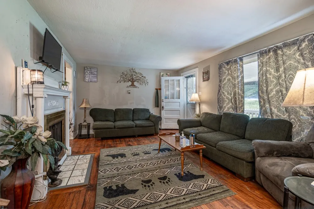 385 Aquone Andrews, NC 28901