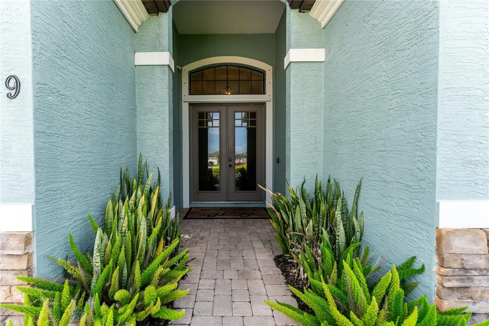 6619 35TH COURT E Sarasota, FL 34243