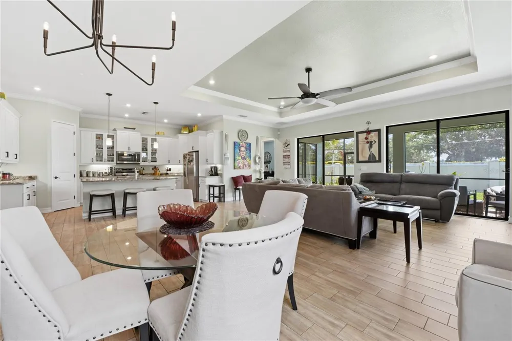 6619 35TH COURT E Sarasota, FL 34243
