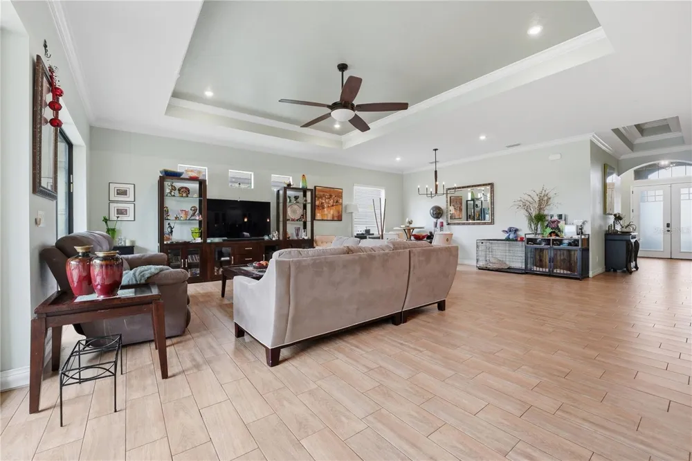 6619 35TH COURT E Sarasota, FL 34243
