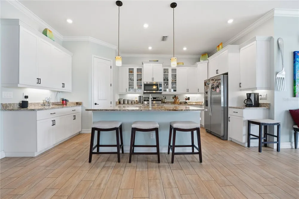 6619 35TH COURT E Sarasota, FL 34243