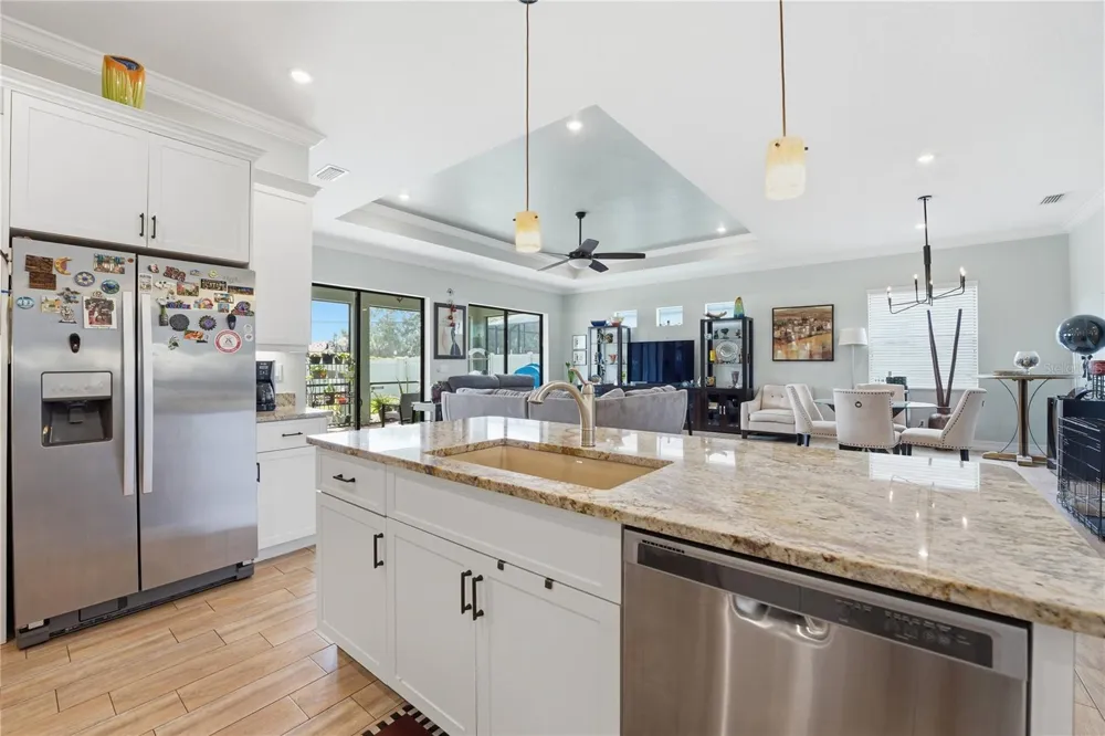 6619 35TH COURT E Sarasota, FL 34243
