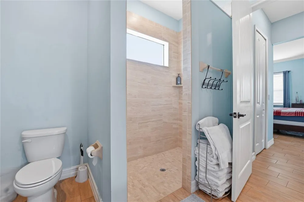 6619 35TH COURT E Sarasota, FL 34243