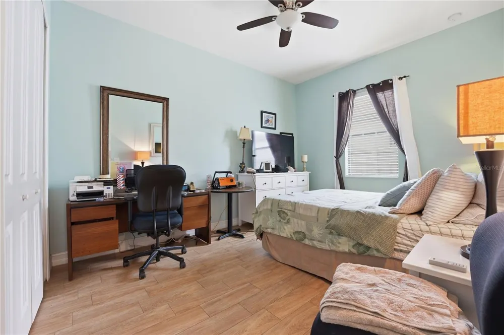 6619 35TH COURT E Sarasota, FL 34243