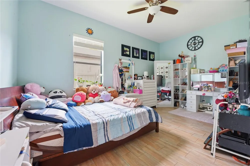 6619 35TH COURT E Sarasota, FL 34243