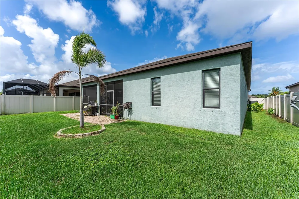 6619 35TH COURT E Sarasota, FL 34243